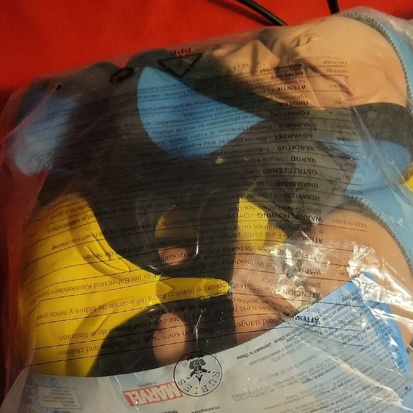 Marvel Wolverine Yellow and Blue Costume - Picture 3 of 3